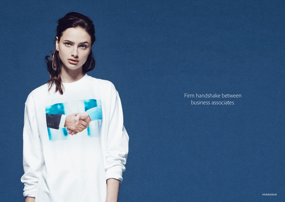 Adobe Stock: creativa colección de ropa con las imágenes más cliché de sus archivos 1 285d6e95e30e7ba791932b70319ae5e2