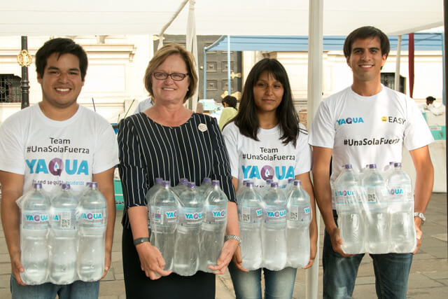 Usuarios de Easy Taxi donaron 4 toneladas de agua para damnificados 1 30 03 2017 EasyTaxy 179