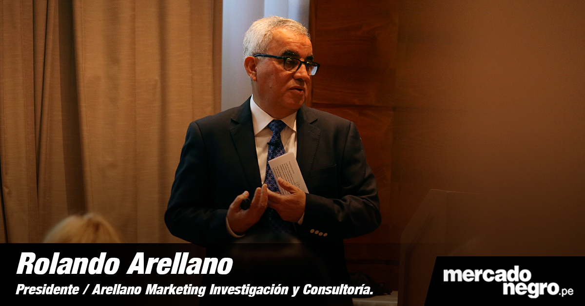 Rolando Arellano: “Nuestra estructura social actual no puede ser explicada por criterios clásicos de economía” 1 ROLANDO ARELLANO