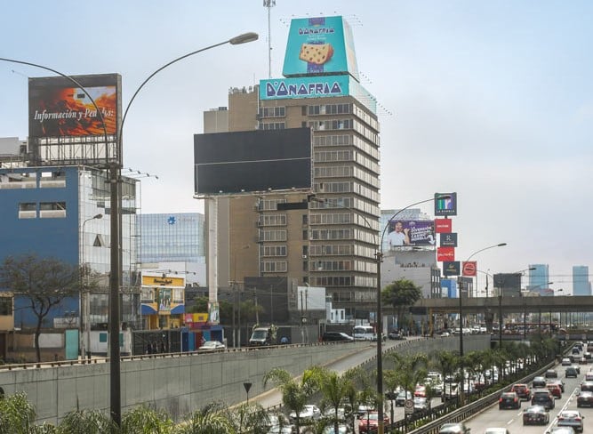 Panetón D’onofrio endulza la Javier Prado 1 NESTLE PANETÓN DONOFRIO CORONA 5 portal 2