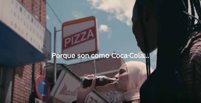“Es hora de juntarnos a comer”, la nueva campaña de Coca Cola 1 Captura 3