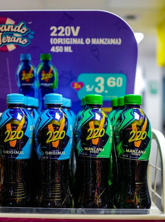 220V la nueva bebida energizante, apunta a liderar el mercado de energía 1 tt220v 20