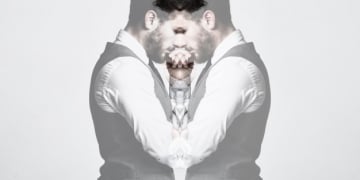 double exposure handsome businessman before making decision 1301 4619