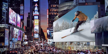 dt.common.streams.StreamServer