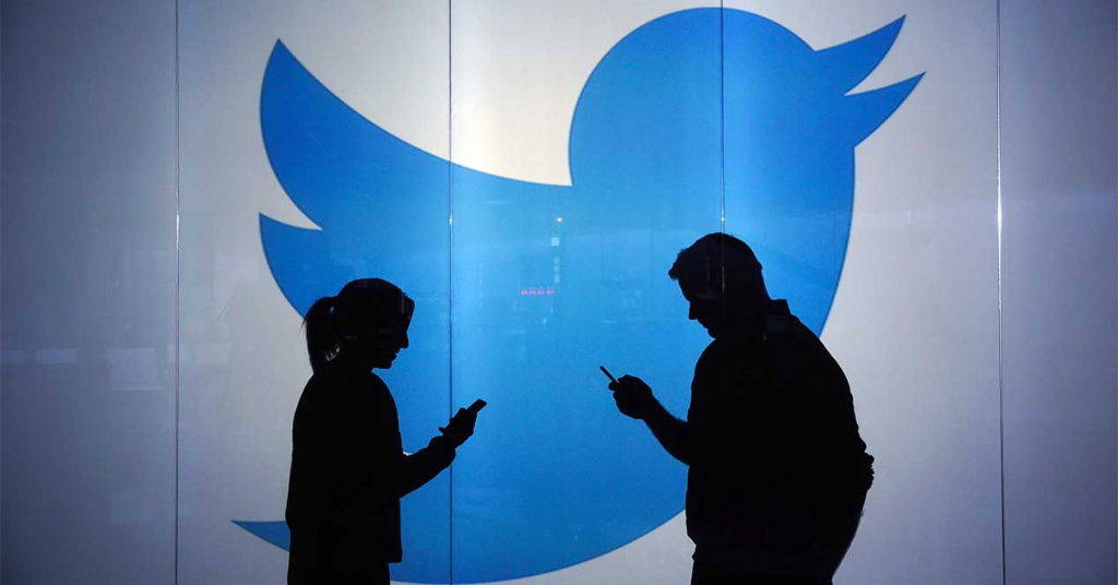 Twitter reviste las calles con tuits reales sobre las relaciones amorosas 1 twitter 1twitter obtiene los mayores beneficios de su historia pero se desploma en bolsa