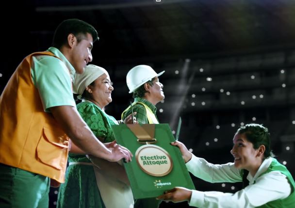 “La otra ceremonia” la nueva campaña navideña de MiBanco 1 “La otra ceremonia” la nueva campaña navideña de MiBanco