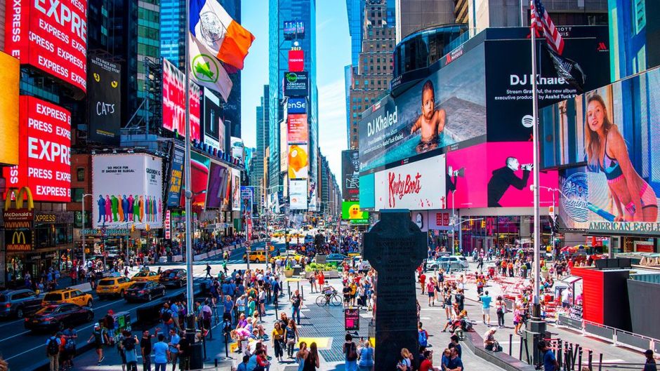 5 acciones en storytelling que todo CMO debe tener en cuenta 1 times square publicidad costo