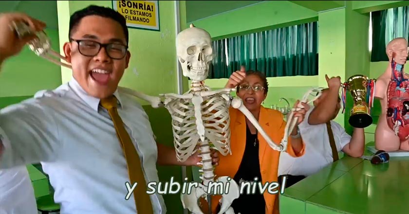 Colegio de SJL lanza spot al ritmo de ‘Con Calma’ de Daddy Yankee 1 cancion con calma