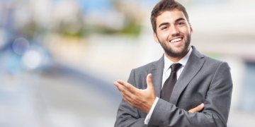 worker gesturing with his left hand 1149 184