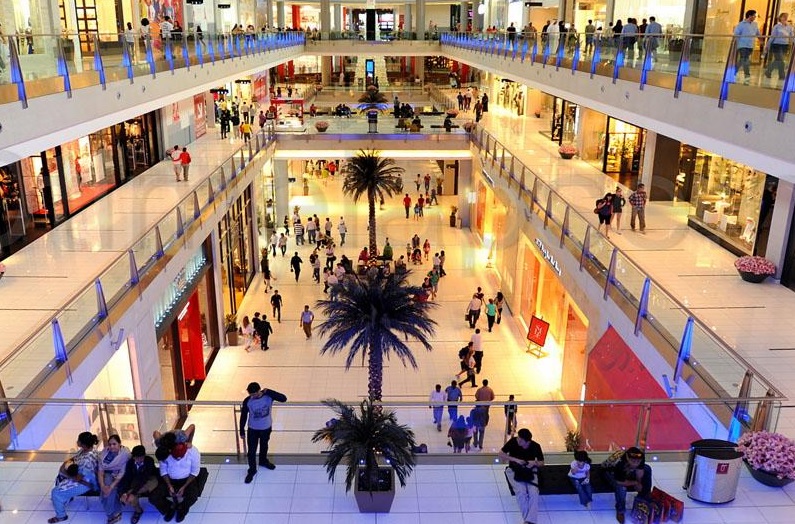 Consumidores limeños no dejarán de comprar en tiendas a pesar de la tercera ola de contagios 1 Centros comerciales 2 1