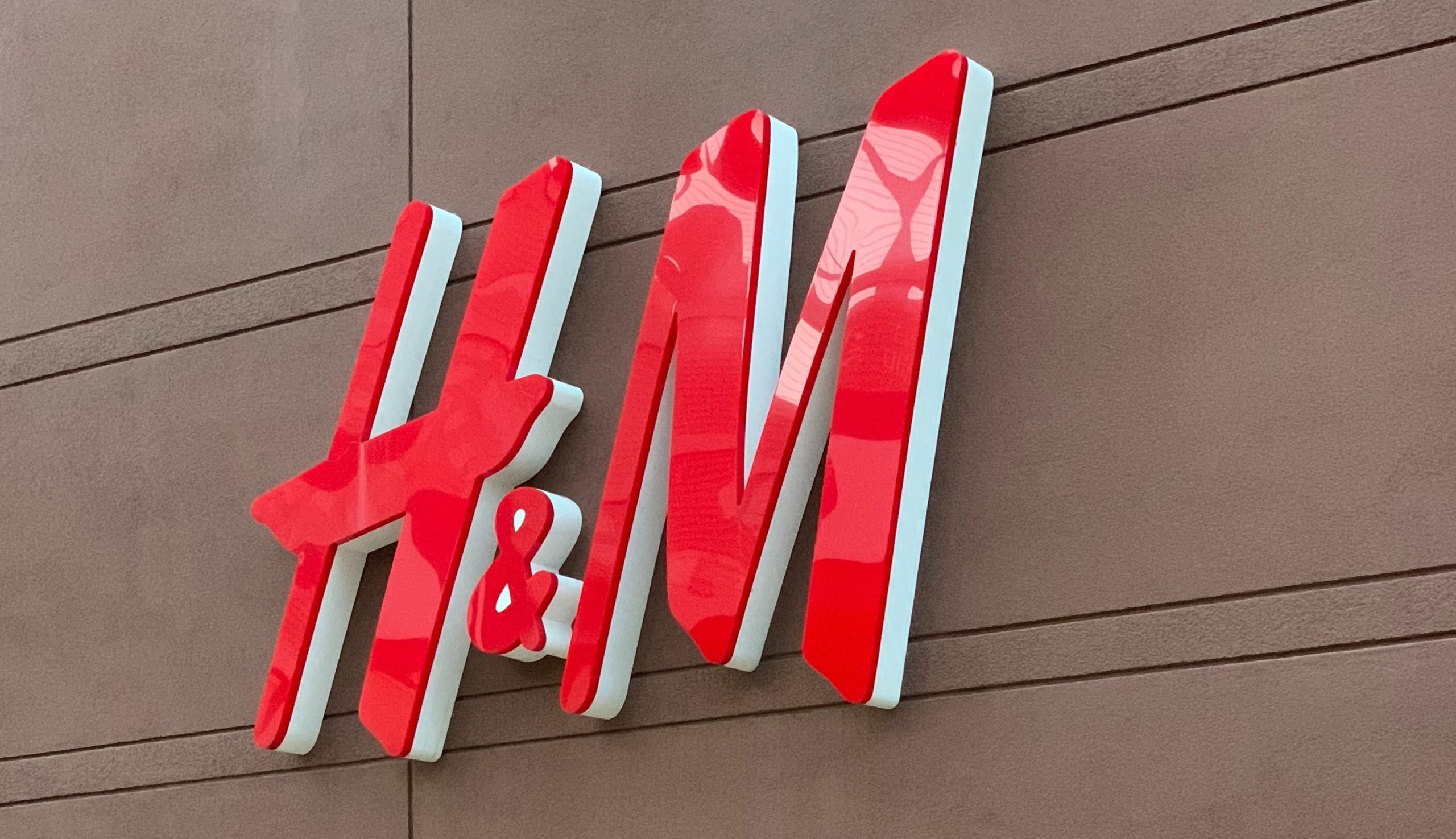 H&M reinicia operaciones por medio de visitas con cita 1 colorado denver downtown 1561879 scaled