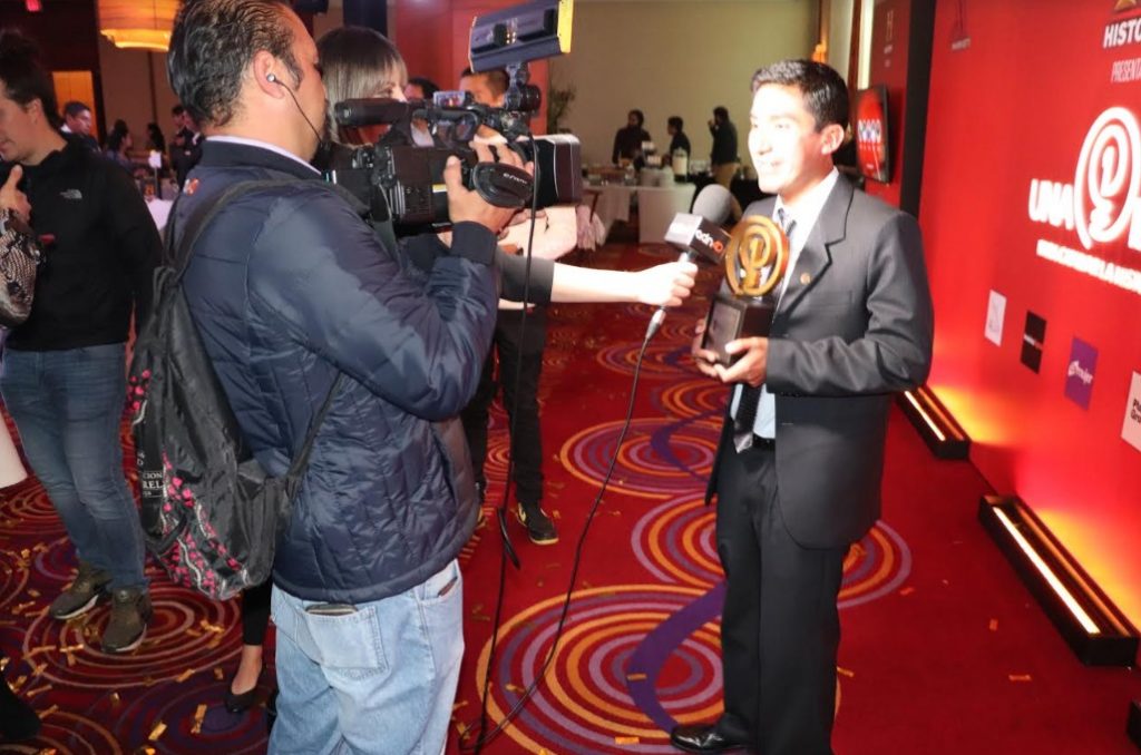 Creador de galletas antianémicas presenta libro autobiográfico para motivar a emprendedores 2 libro