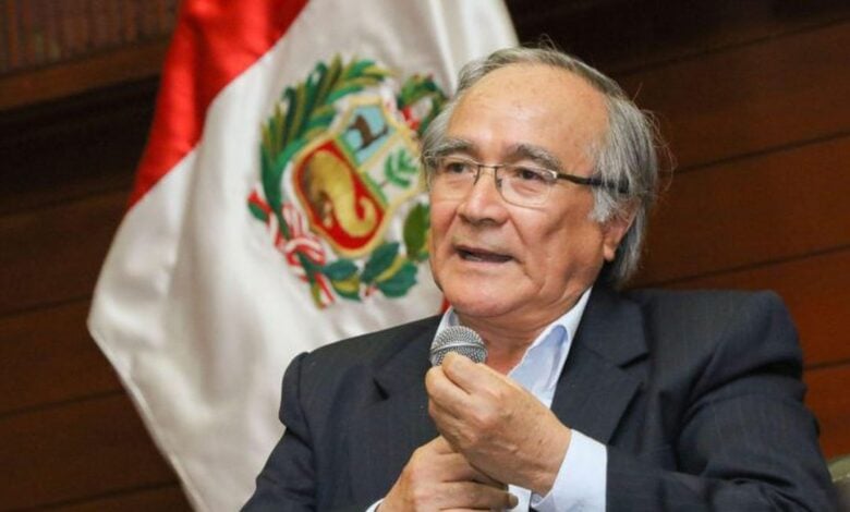 Raúl Rivero, reconocido relacionista público fallece victima de Covid-19 1 NDP 158 2020 Fallece destacado docente de la UNT Raúl Rivero Ayllón 1 780x470 1