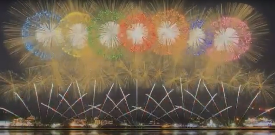 Tokio utiliza los fuegos artificiales de los Juegos Olímpicos 2020 en increíble acto 1 Tokio utiliza los fuegos artificiales de los Juegos Olímpicos y presenta increíble acto