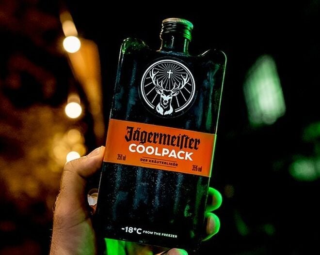 "Coolpack", la nueva botella de uso personal de Jägermeister 2 Jägermeister