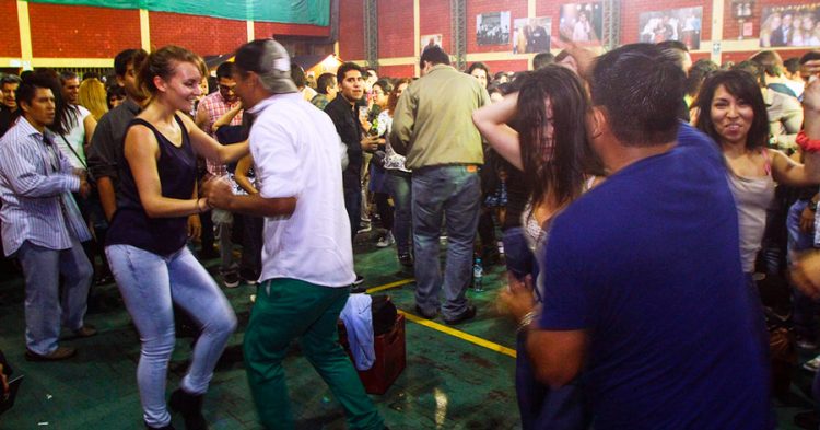 La salsa es el genero musical mas escuchado por los peruanos