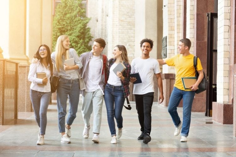 Estudiantes de marketing de universidades peruanas