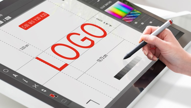 Diseñando un logotipo con tabla digital