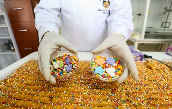 Turrón de Doña Pepa: Una esclava, un milagro y una tradición 4 Elaboración del Turrón de doña pepa artesanal