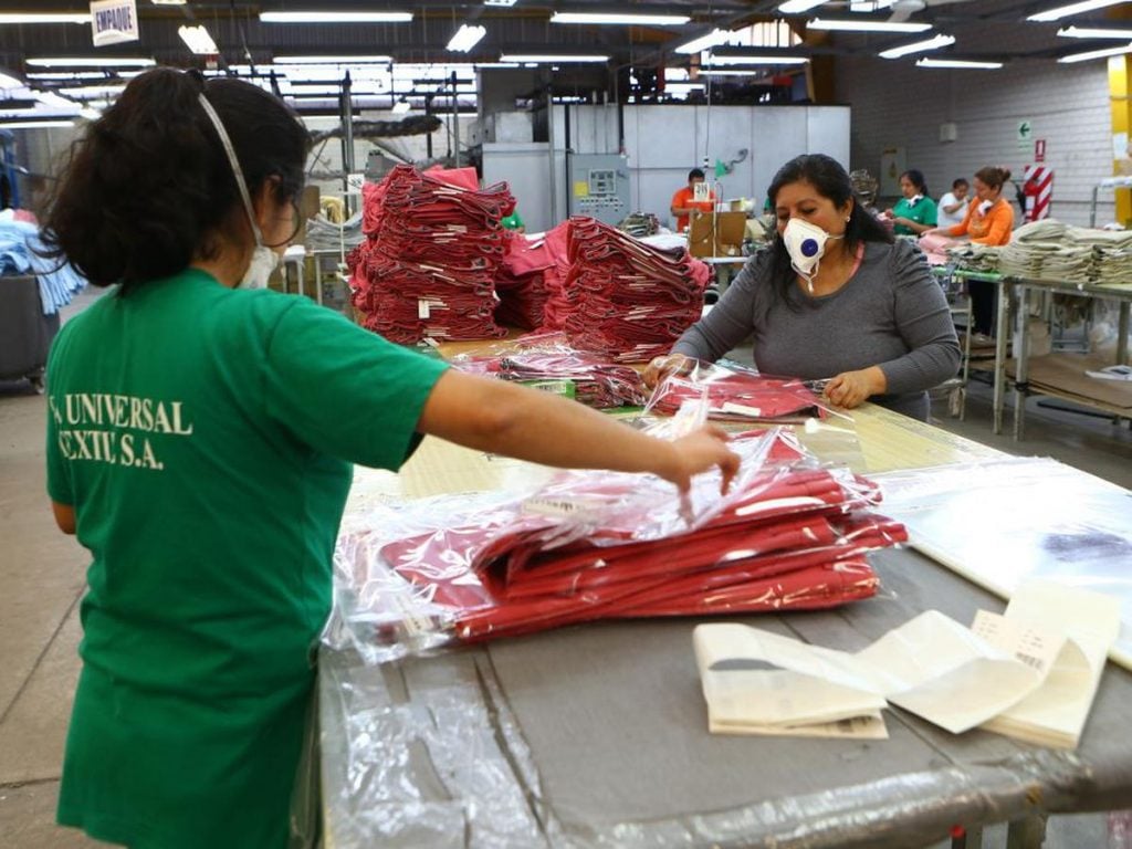 Trabajadores de Polystel 