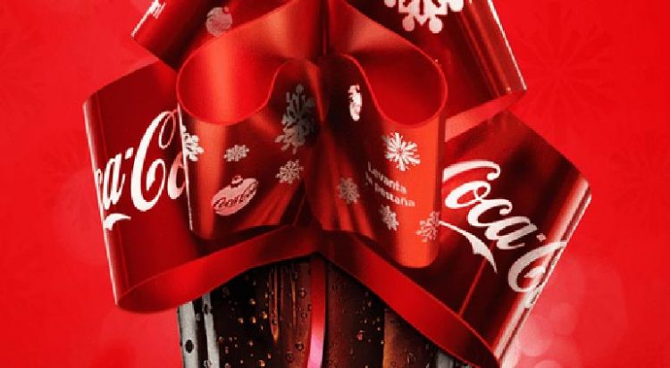 Coca Cola decora sus botellas con moños para esta navidad 1 coca
