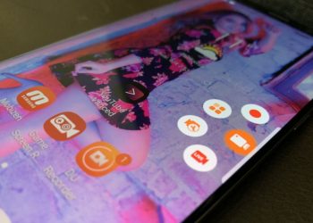 Pantalla con app para grabar la pantalla del celular.