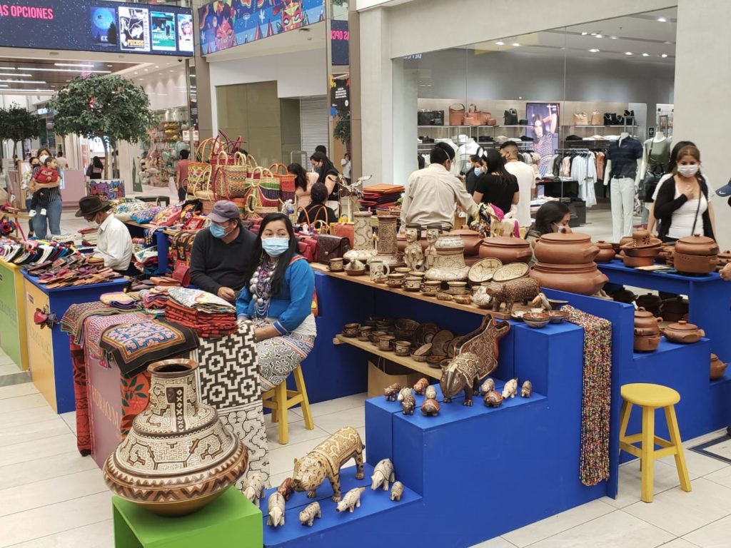 Artesanía peruana llega a la“Edición Especial por Navidad” de Ruraq maki. 2 Ruraq maki, hecho a mano lanza una "Edicion Especial por Navidad"