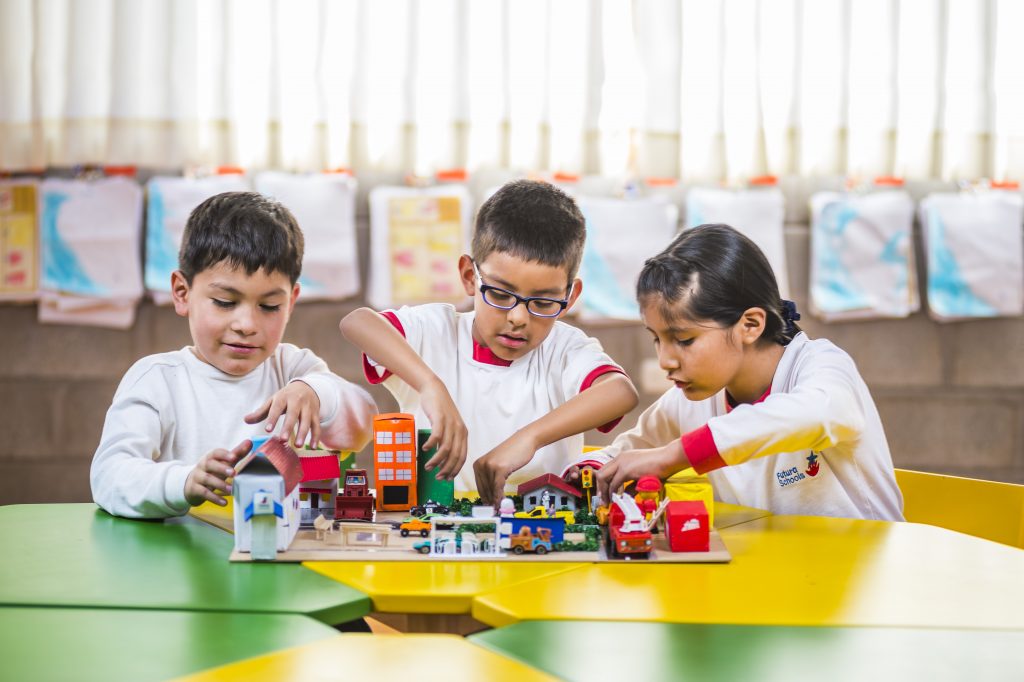 Futura Schools refuerza su compromiso con la educación en nueva campaña 3 Futura Schools campaña