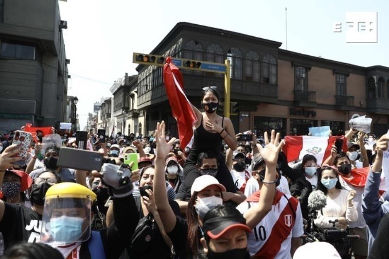 Marcha en Lima de la Generación del Bicentenario