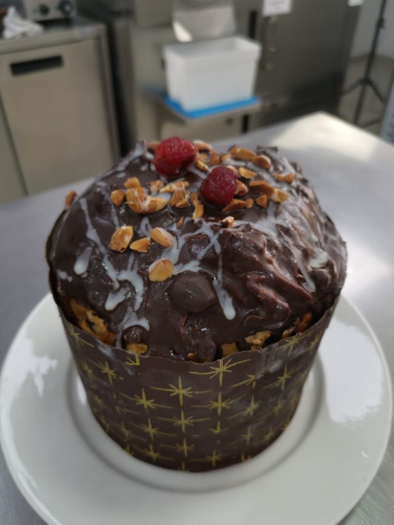 Emprendimiento peruano lanza el primer "Panetón relleno de helado" 2 emprendimiento