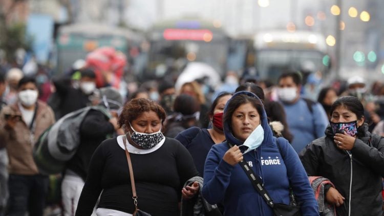 Perú crea robot para detectar a personas sin mascarillas 1 Perú crea robot