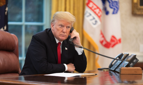 Se devalúan las acciones de Xiaomi por sanciones estadounidenses 2 hipertextual trump carga contra twitter google y facebook ordena nueva regulacion evitar censura 2020621794