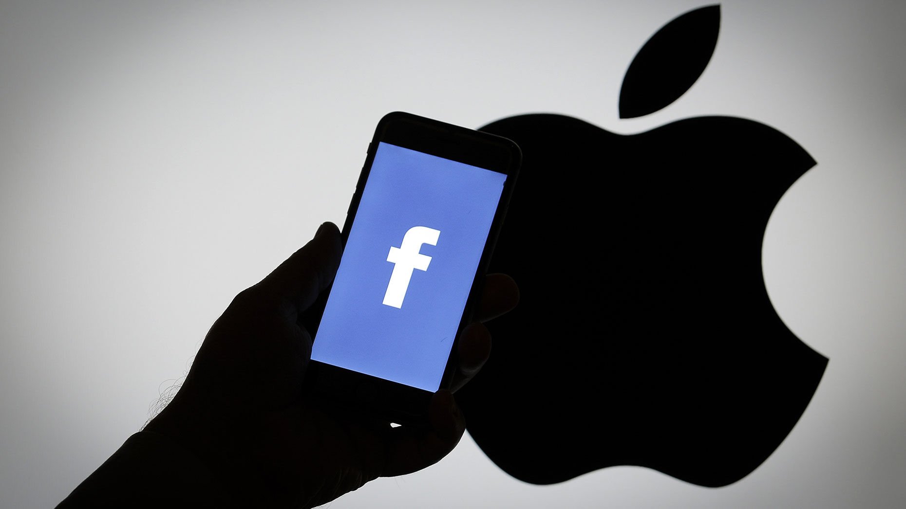 Facebook vs Apple: ¿Por qué les importa tu privacidad? 1 facebook