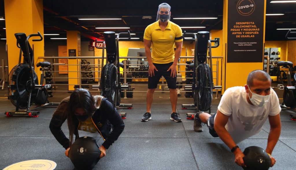 Entrenando en Smart fit