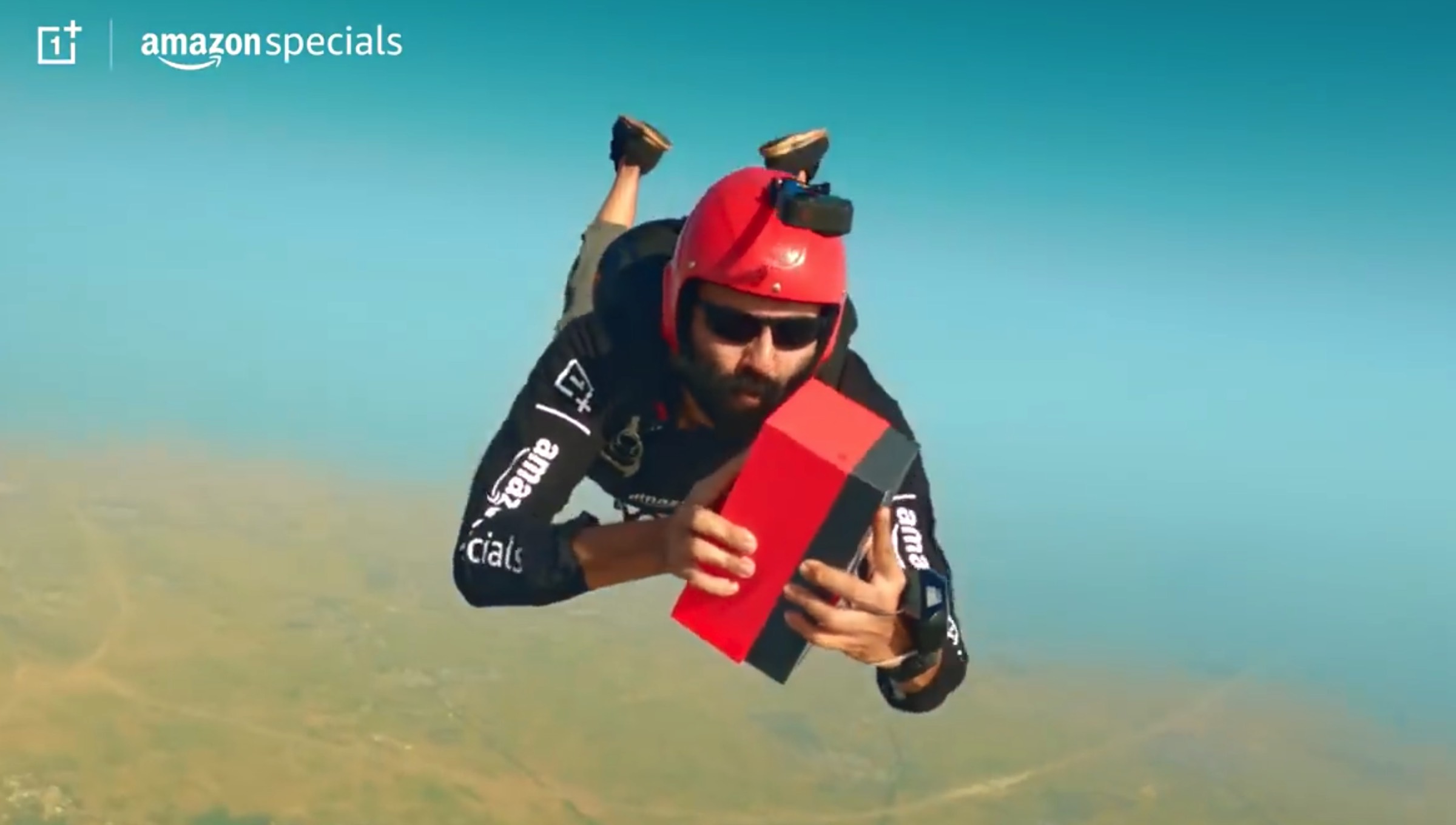 El OnePlus 9 Pro 5G convierte al unboxing en un deporte extremo 1 unboxing oneplus