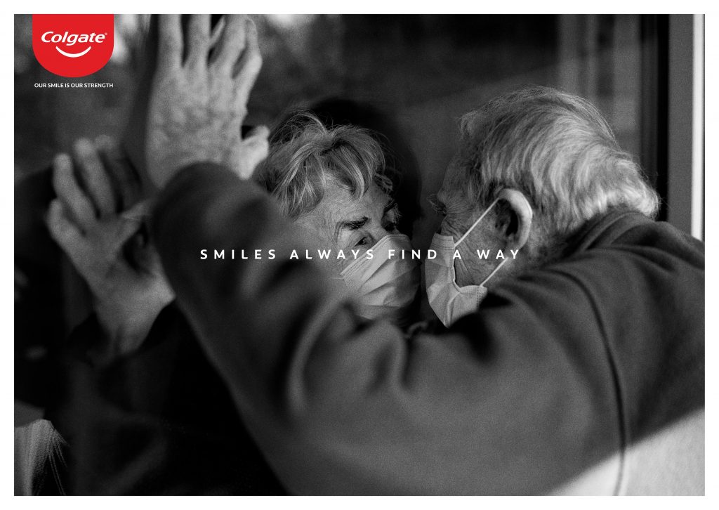 Francia: Campaña de Colgate asegura que somos capaces de sonreír aún con la mitad del rostro oculto 5 colgate2 1