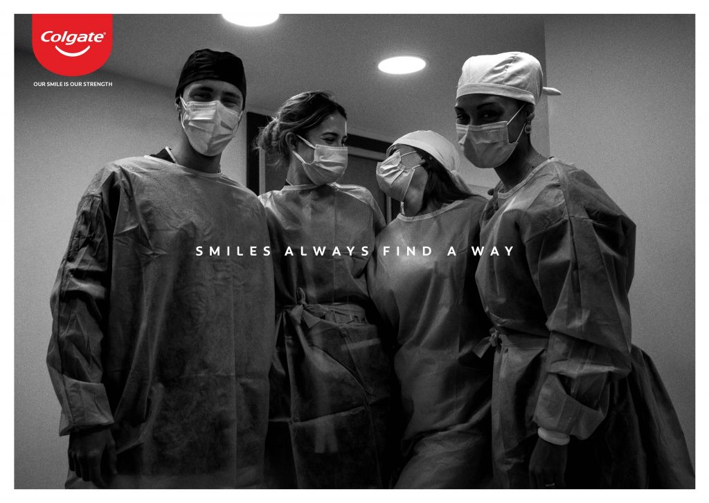 Francia: Campaña de Colgate asegura que somos capaces de sonreír aún con la mitad del rostro oculto 2 colgate4