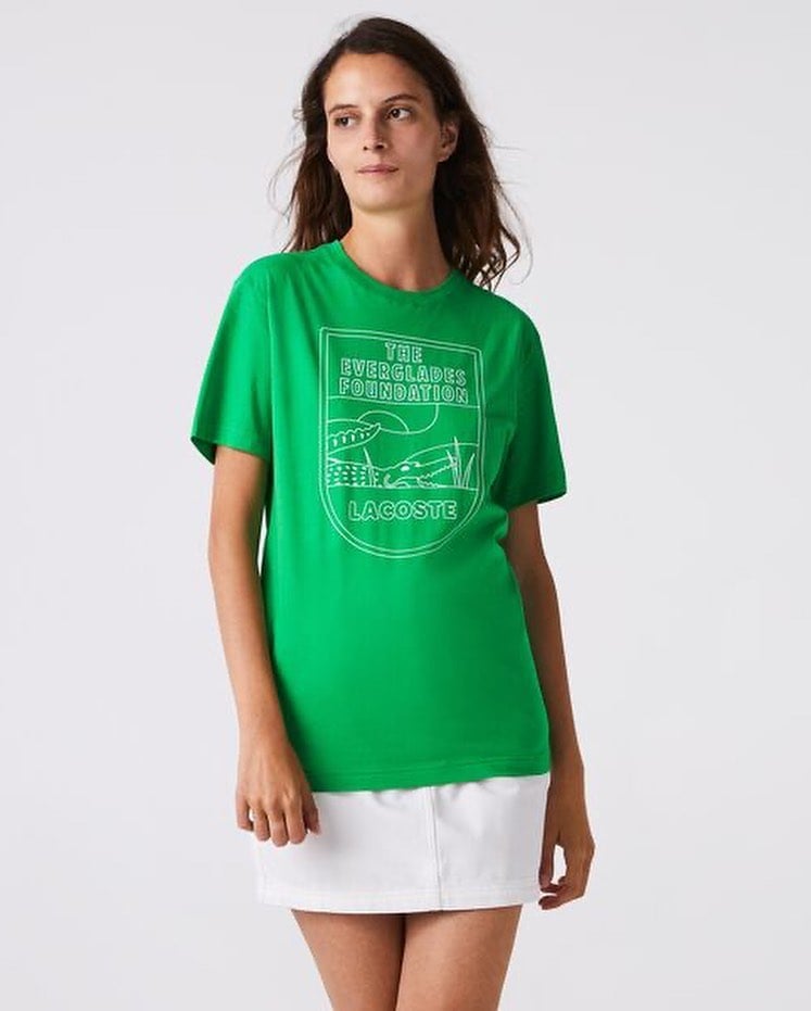 Pantone y Lacoste "crean" este nuevo color para sensibilizar sobre el equilibrio ambiental 2 lacoste pantone evergreen 09