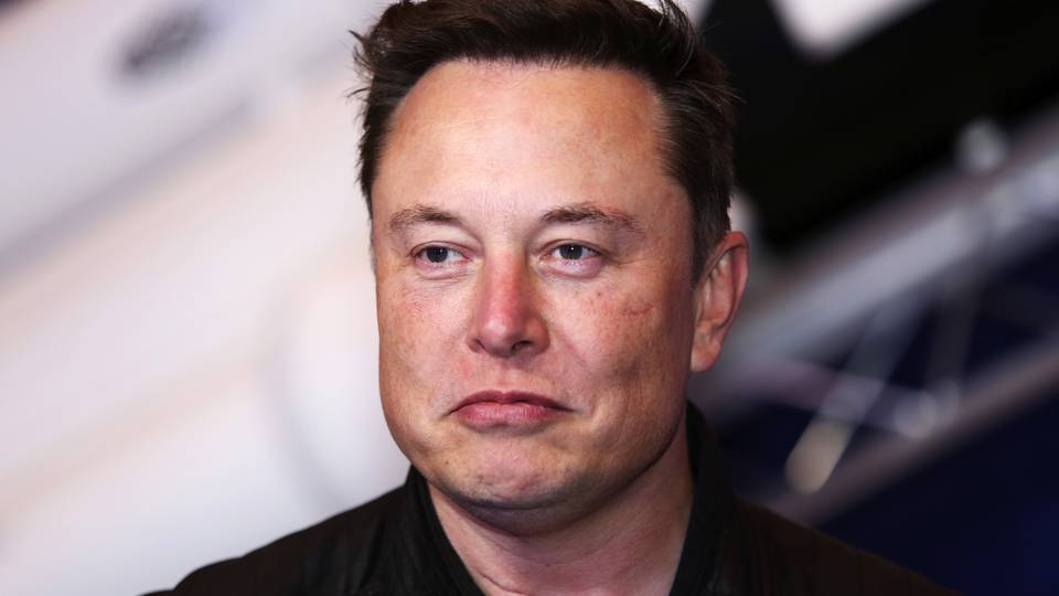 Agencia estatal de California denuncia a Tesla por publicidad engañosa 2 elon musk