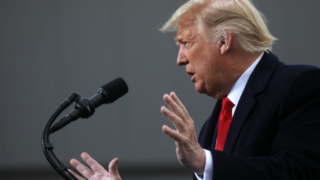 Facebook enciende las alarmas por graves tendencias delictivas en su plataforma 2 trump 11090