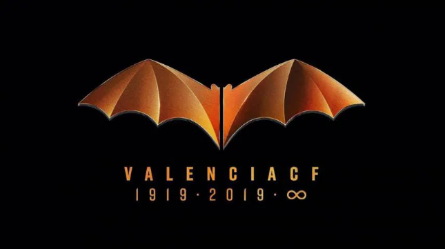 Branding: DC Comics y un club de fútbol español batallan en tribunales por el logo de Batman 2 valencia cf 1