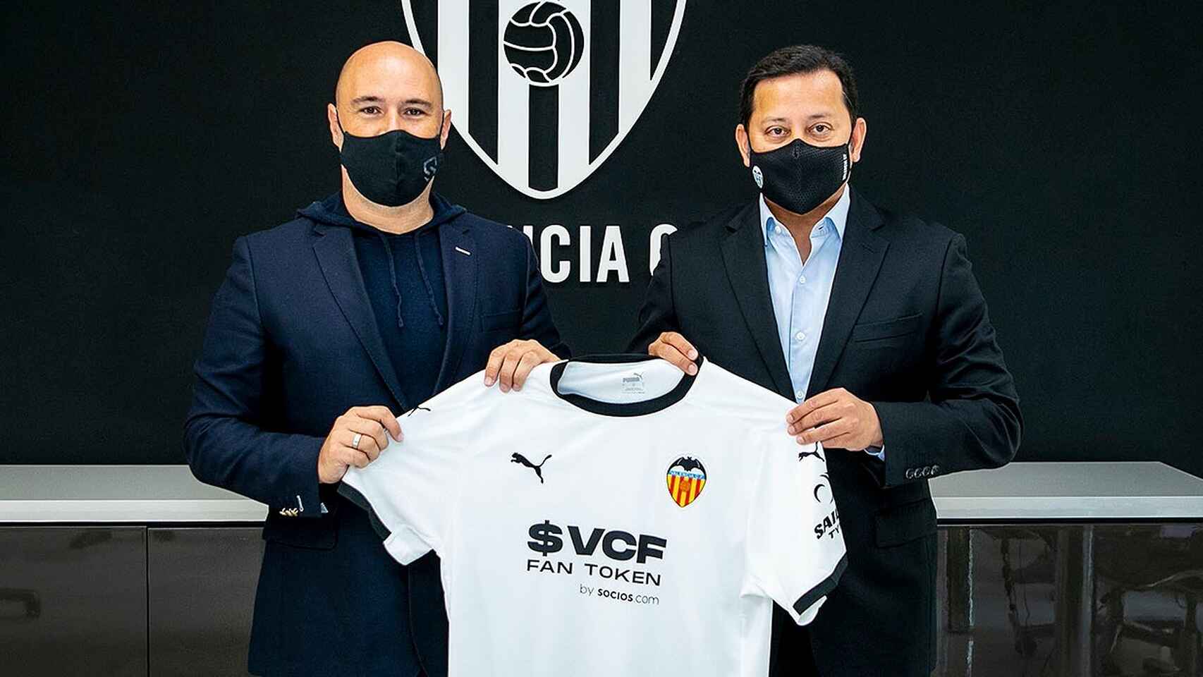 Equipo de fútbol español lanza su propia criptomoneda y la llevará en su camiseta en la temporada 2021/2022 1 valencia criptomoneda