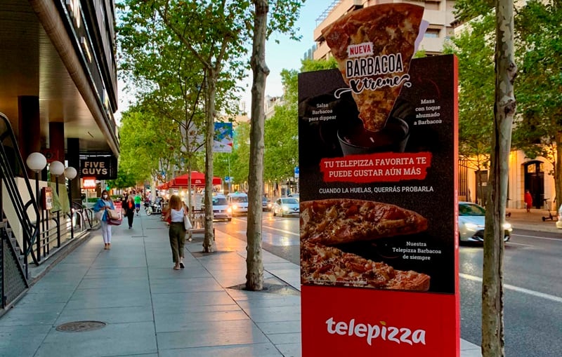 España: esta campaña de publicidad exterior capta a los clientes con el aroma 1 telepizza marketing olfativo