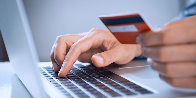 PyMES en Perú aumentaron participación en el comercio electrónico 1 transaccion online 810x405 1