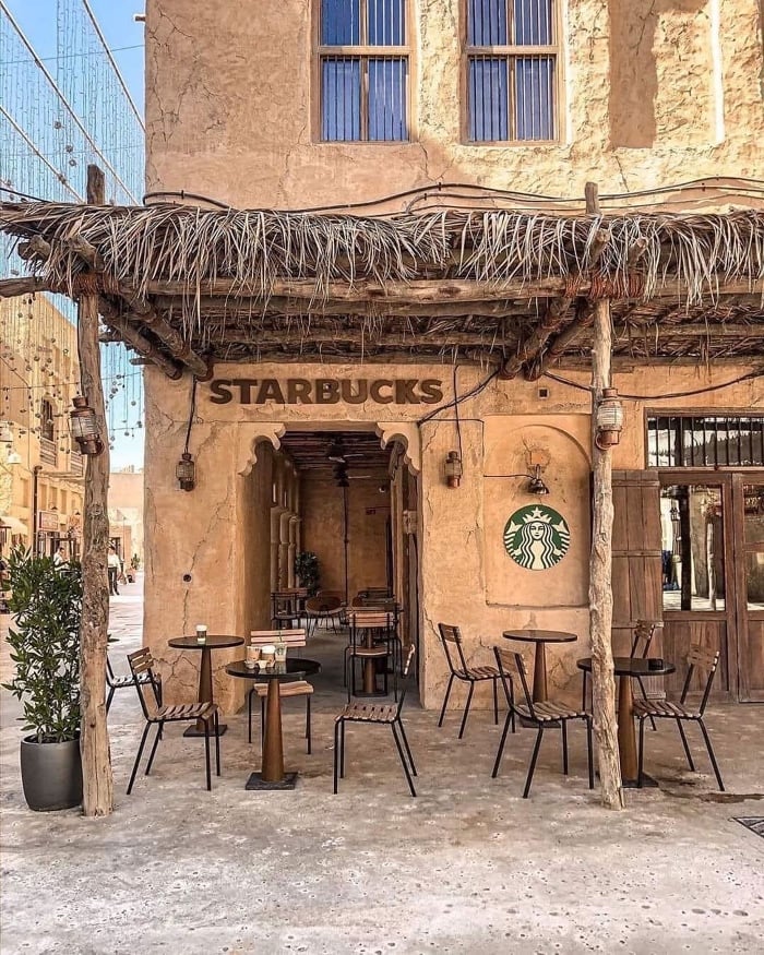 Viral: Nuevo Starbucks de Dubai reinterpreta la arquitectura del Medio Oriente 2 starbucks2