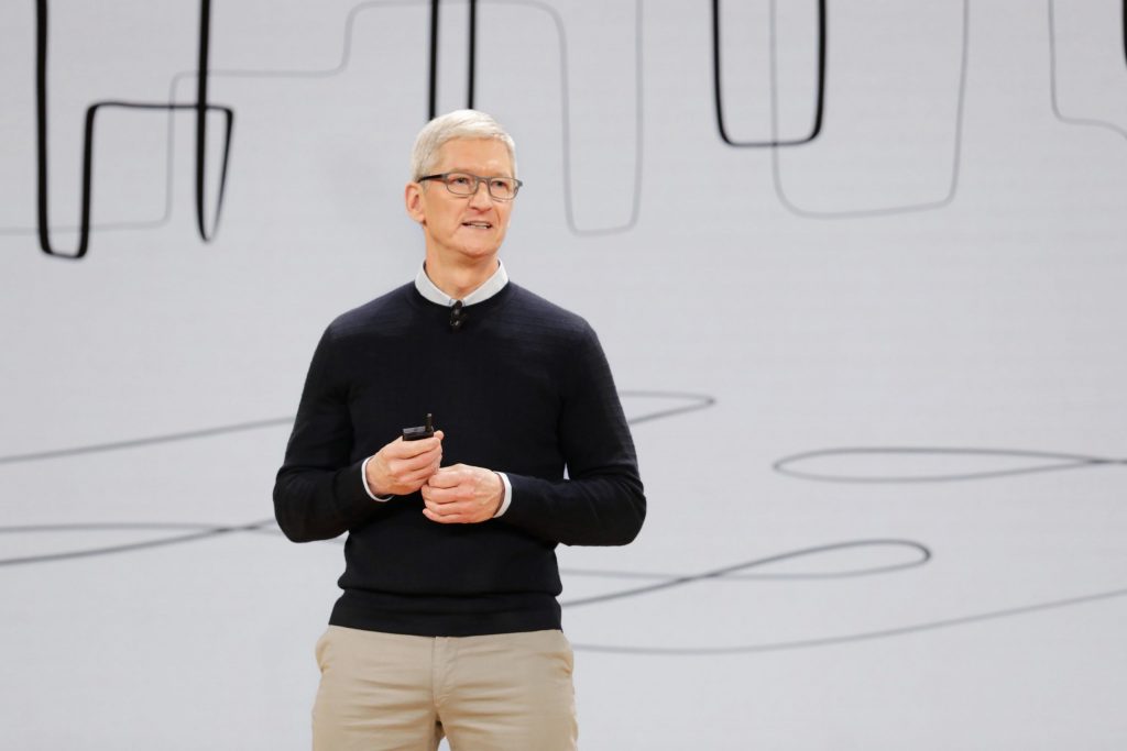 Apple Chicago wrapup Tim Cook welcomes Keynote audience to Lane Tech College Preparatory High School 03272018 scaled 1