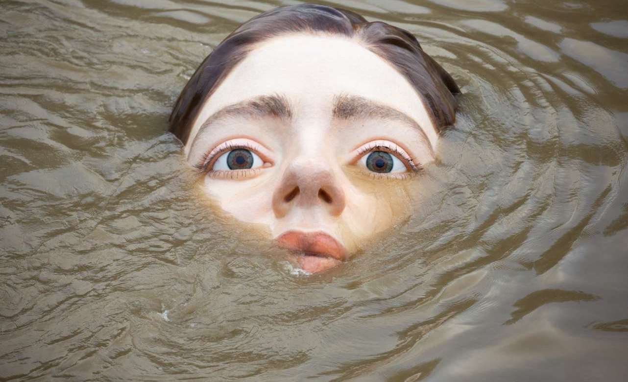Niña gigante emerge del río Bilbao: Todo se trata de una campaña de sostenibilidad 1 Elegir el manana. Foto BBK 1282x780 1