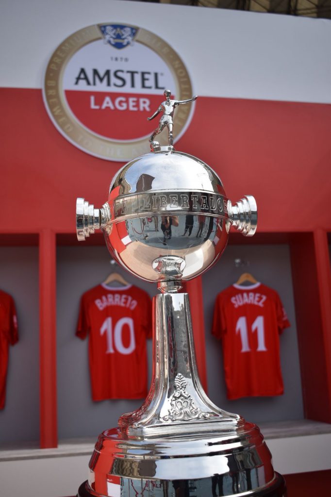 Amstel regresó el trofeo de la Conmebol Libertadores al Perú 2 amstel libertadores 3