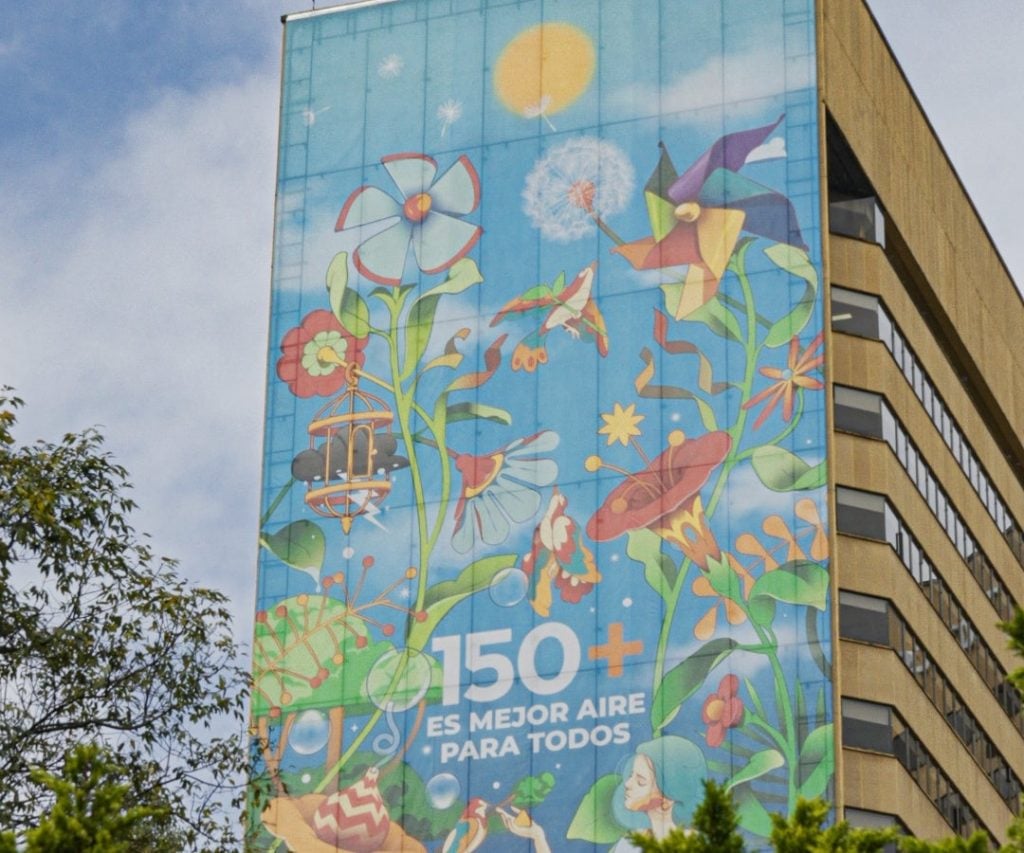 OOH: banco colombiano instaló circuito de vallas que descontaminan el aire 3 banco bogota valla3