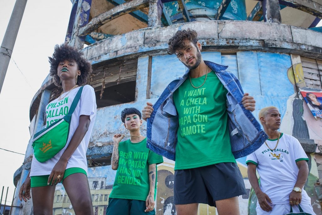 Cobranding: Pilsen se asocia con Papa con Camote para lanzar su primera colección de ropa unisex 2 239A0054 239A0074